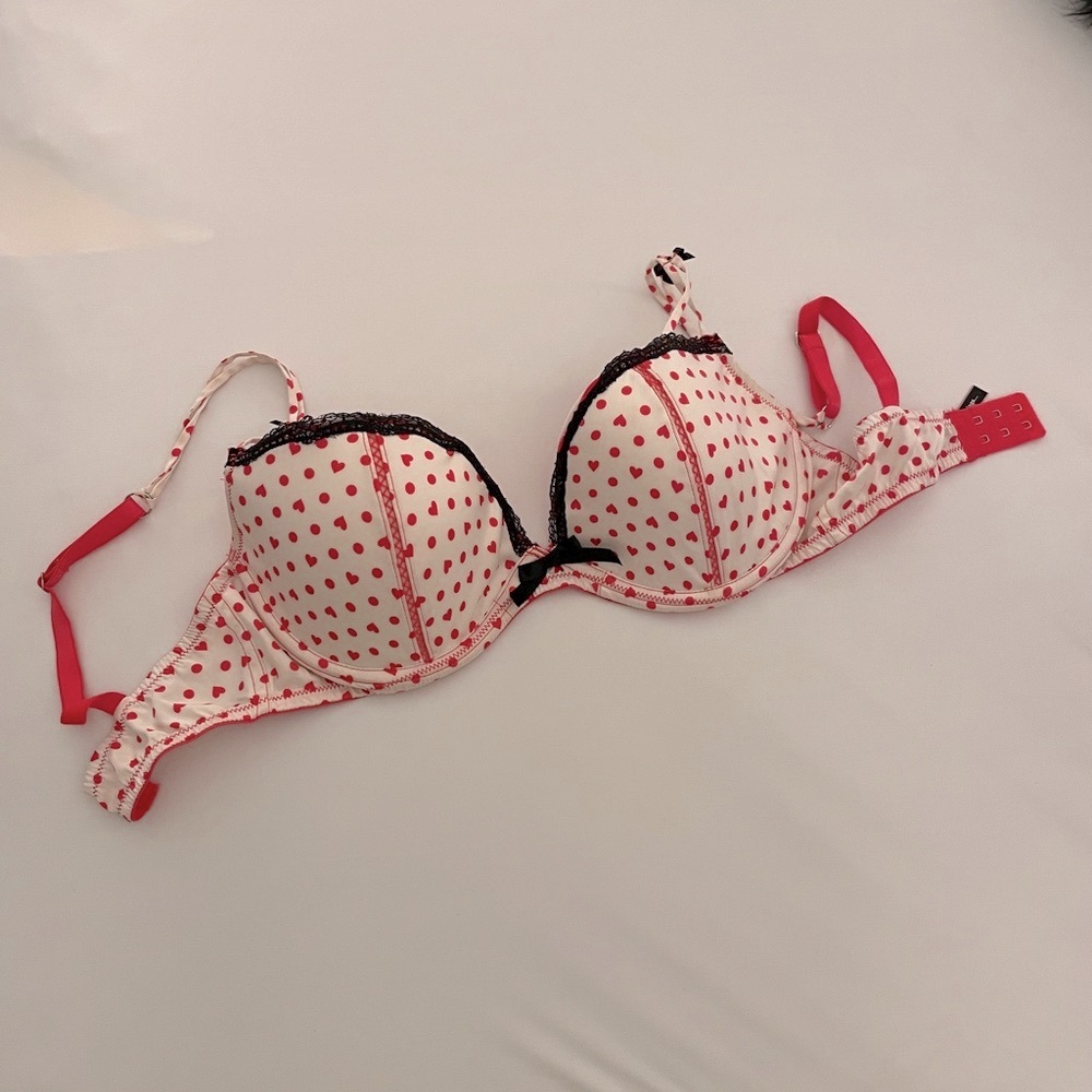 Victoria Secret Valentine’s day push up Bra